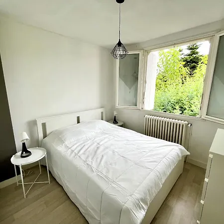 Сasa de vacaciones Maison Calme Avec Cour Et Terrasse Proche Aiguillon - Parking - Fr-1-319-578 *